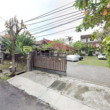 Urbanview Hotel Wayan Mansion Denpasar Exteriör bild