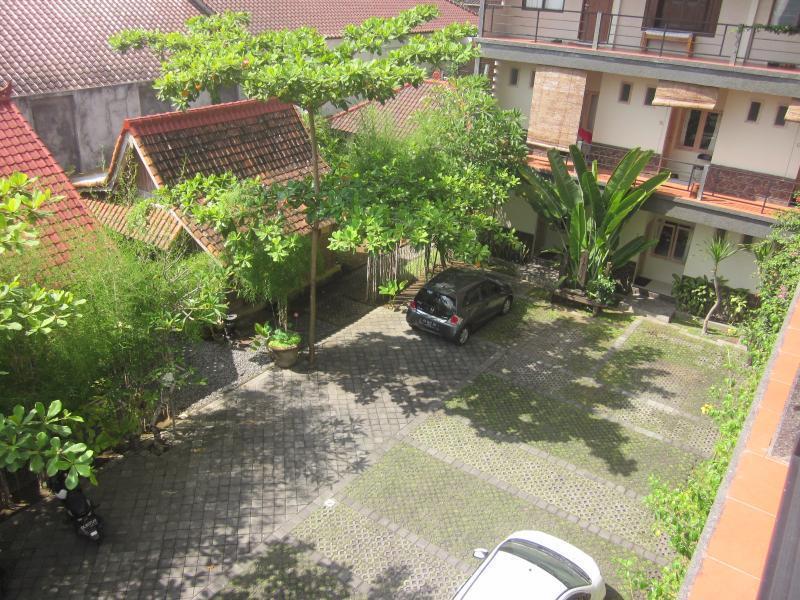 Urbanview Hotel Wayan Mansion Denpasar Exteriör bild